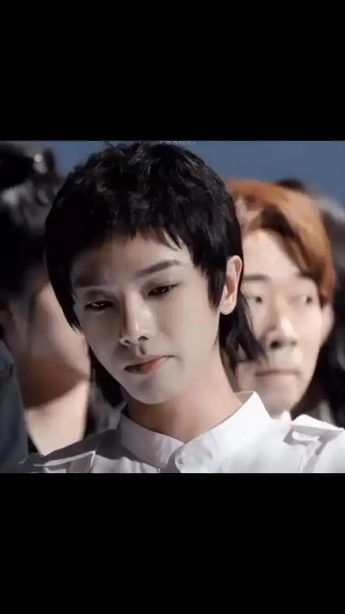 花花不哭,我给你擦一擦#花花  #萌探探探案华晨宇