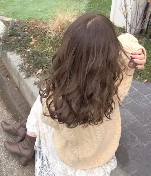 烫一次美半年适合圆脸女生的蓬松烫发,烫发图片,发型图片