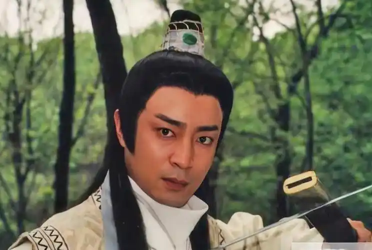 何中华三少爷的剑剧照