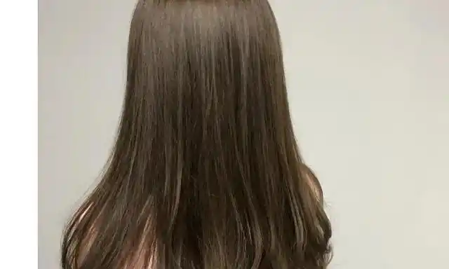 一般情况下的冷棕色都是很低调的,即使掉色之后也不是很夸张的棕色,不