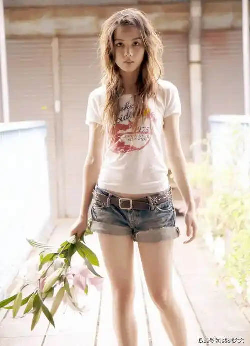 远嫁非洲遭虐待,间接害死父亲,"武大校花"陈怡的结局令人唏嘘_布力