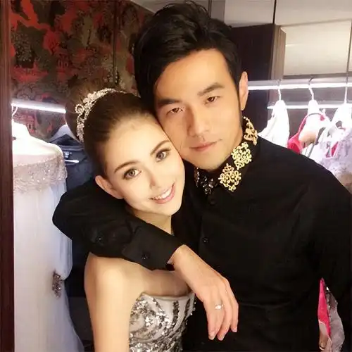 回顾昆凌嫁大14岁周杰伦婚后连生三胎如今一家五口其乐融融