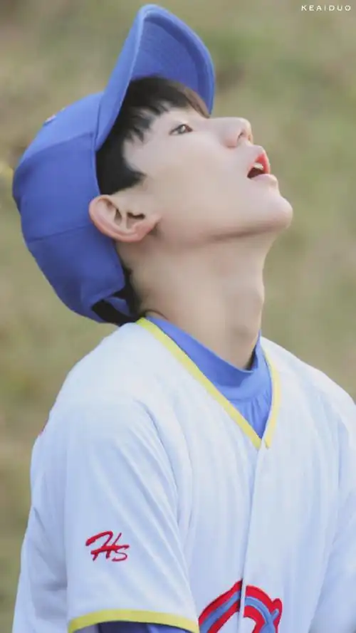 王源超话喉结#王源明日创作计划召集人