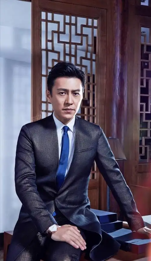 回顾:年轻长得不咋地上年纪居然"帅到掉渣",这五位男星太狠了