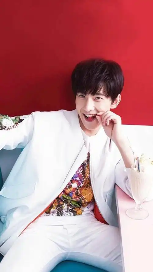 杨洋是哪里人_杨丽萍化妆师杨洋是哪里人-全球纺织互联网