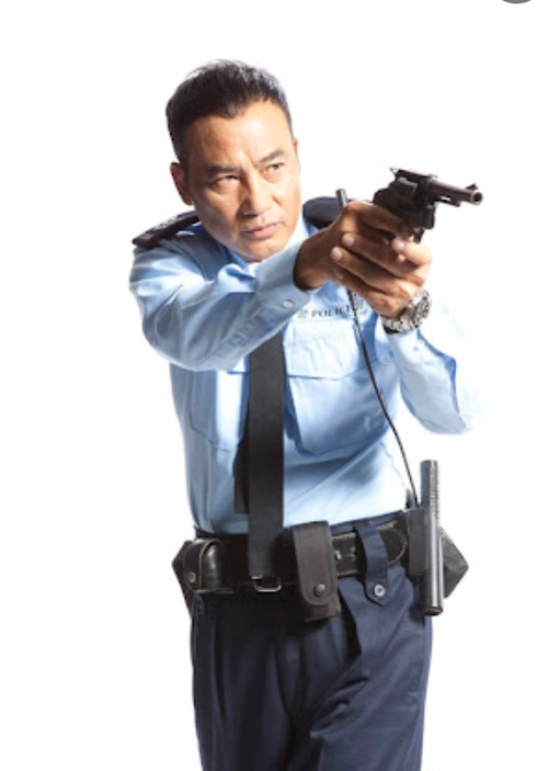 66岁任达华自曝为角色献身暴晒2小时致脱皮胡须全白皮肤黝黑