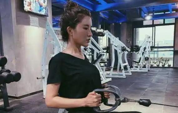 陈小硕承认"离异带娃",曾被前夫索要2000万,辛巴出面协商解决_对方_带