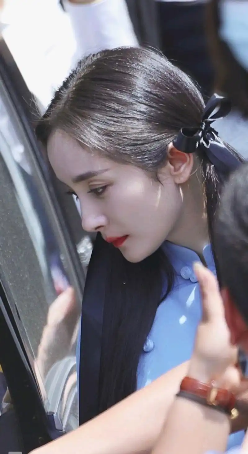 杨幂,民国女学生造型,双马尾可爱减龄