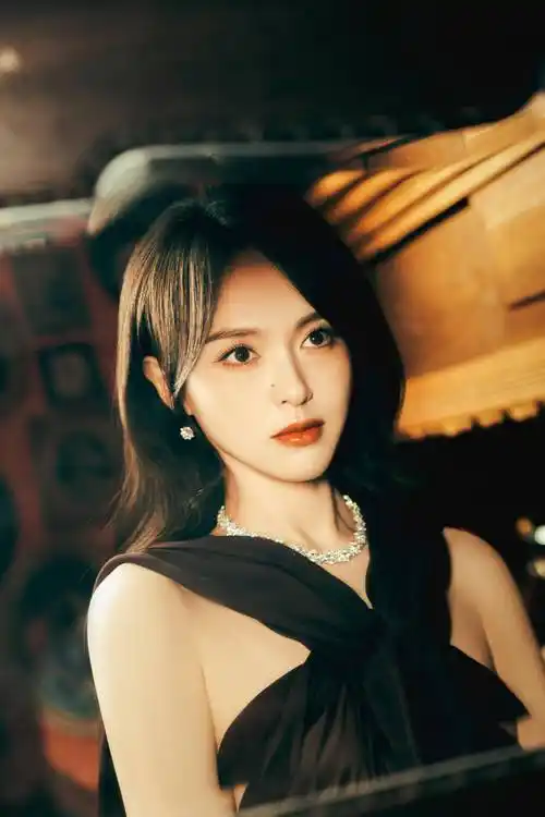 80后女星时尚合集:赵丽颖刘亦菲杨幂温婉动人_唐嫣_刘诗诗_杨蓉