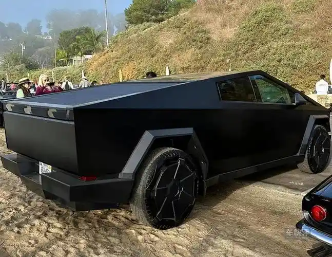 7秒:特斯拉皮卡cybertruck交付,国内可能买不到