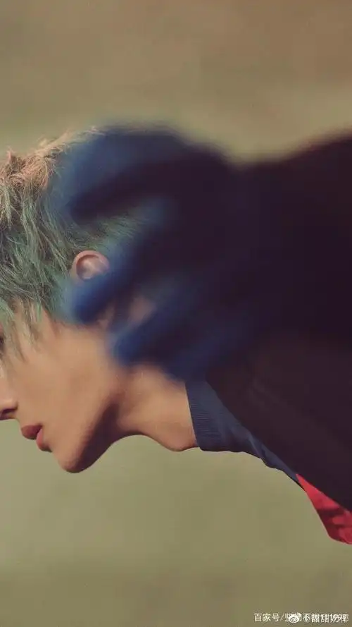王一博张扬的喉结,魅惑的侧脸,谁有自信来挑战