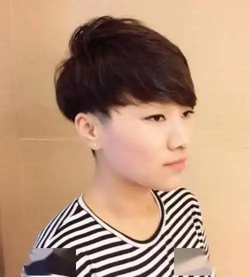 今年流行无鬓角短发