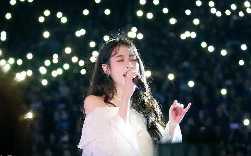 【iu】点击不后悔(2019—2020年)最值得收藏的演唱会舞台279_哔哩