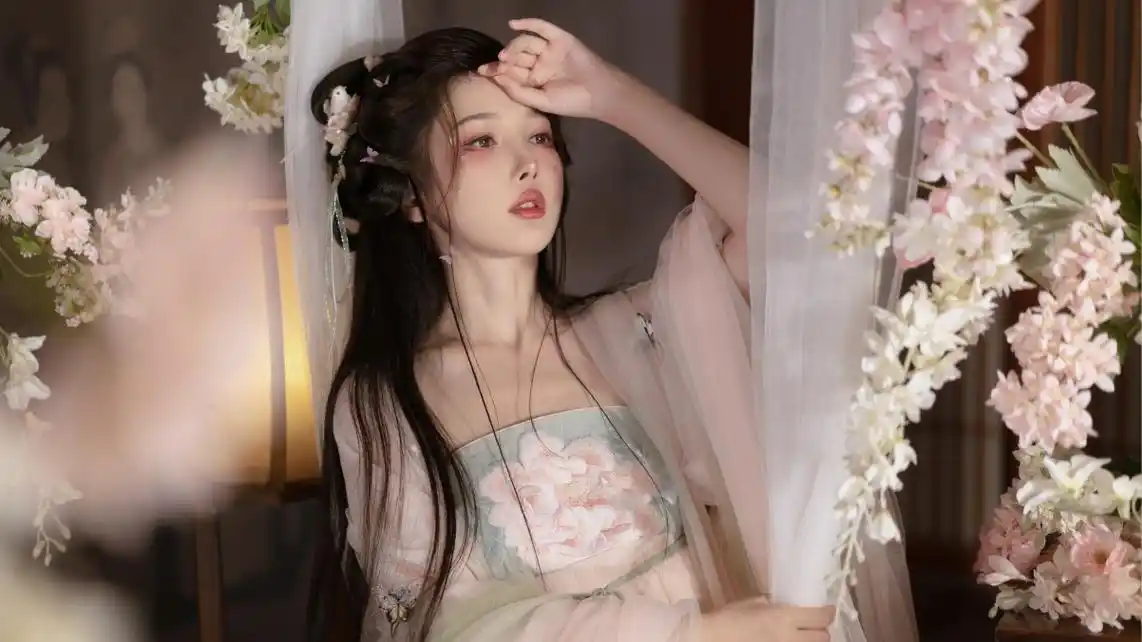 美女汉服古典花漂亮古风美女4k电脑壁纸