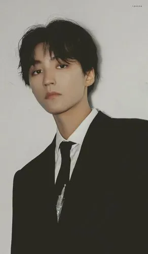 王俊凯壁纸|优秀的男孩儿长大后依然优秀