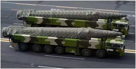 全球最强轰炸机突然跑路,面对这款中国导弹,美国终于不再硬气!