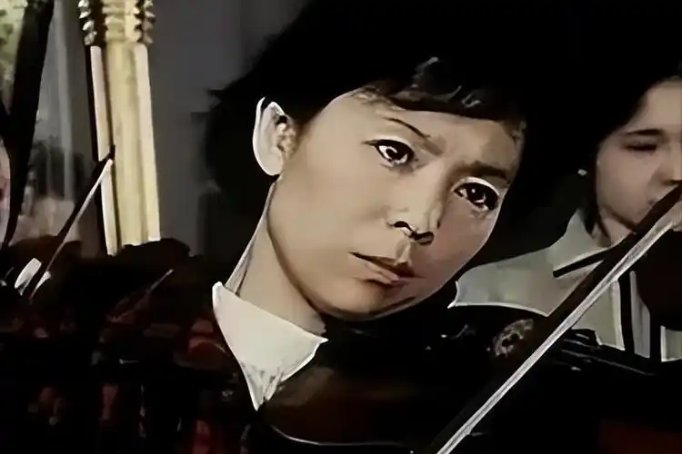 原创刘尚娴因饰演英雄儿女中的王芳走红患难婚姻格外美丽