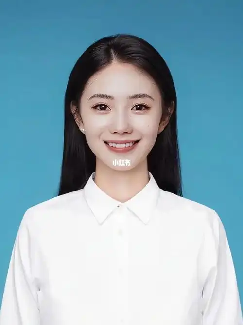 白衬衫证件照才是百搭款75157515