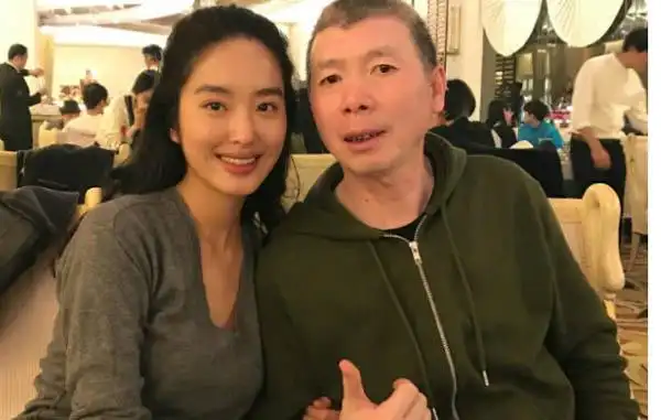 杨采钰个人资料介绍 最为瞩目的还属她和陈金飞的恋情