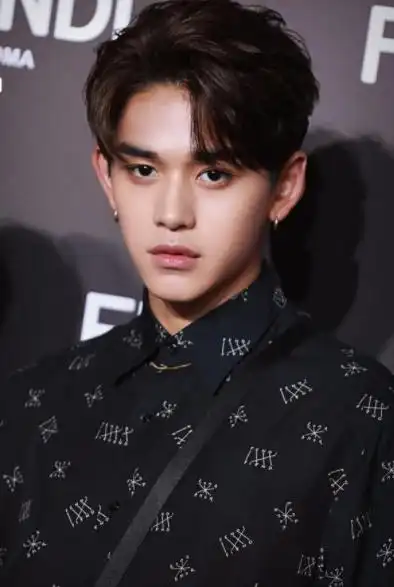 黄旭熙|寒门出身黄旭熙忘却父母,无限度索取引粉丝曝光黑料