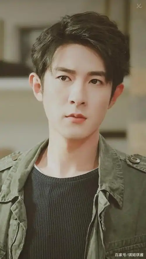 季肖冰说 "一开始其实对演员这个职业也没有概念,也不知道该怎么演,更