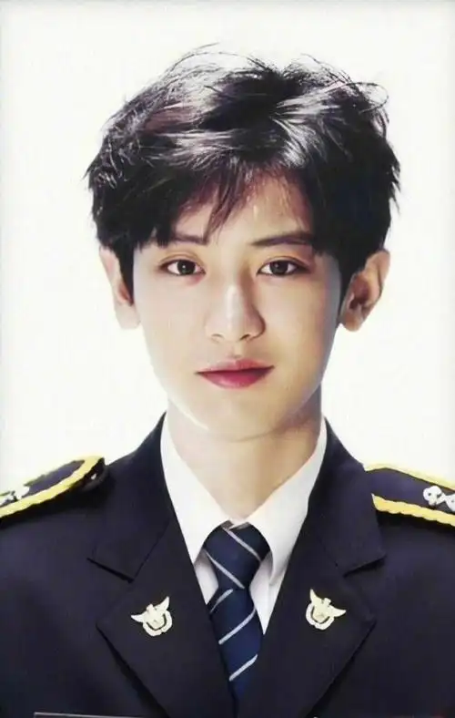 朴灿烈有哪些超级好看的照片?(毫不掩饰,我就是想收图!!!)? - 知乎