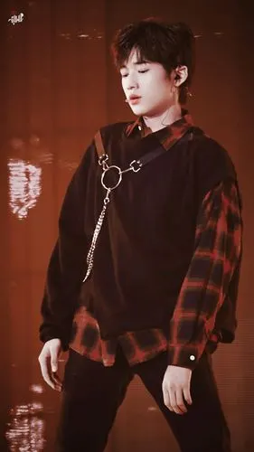 宋亚轩 王牌主唱. 魅力狙击手. 图源水印侵删.