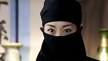 她是身世悲惨的女刺客,为报父仇刺杀斩首了雍正皇帝