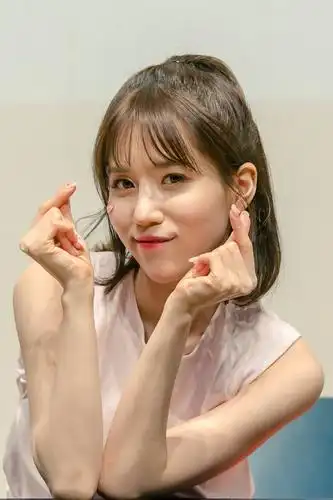 lovelyz jin/朴明恩