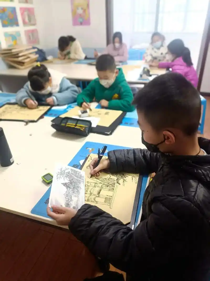 咸阳美术培训 #少儿美术教育 #美术课堂 #小学生绘画教学 - 抖音