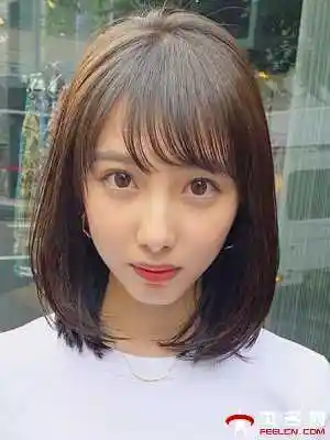 2022中碎发发型图片女显出个人气质的女生发型