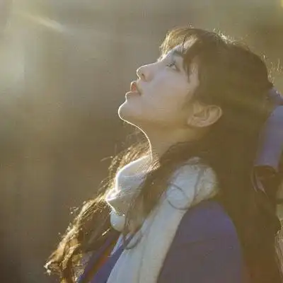 溺毙:唯美侧脸温柔简单气质女头._微信头像_我要个性网