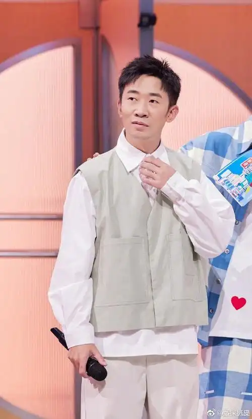 杨迪说这九张照片应该不是同一个人p的##ip风向标