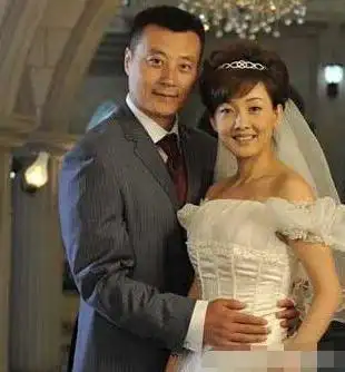 郭冬临的老婆居然是一个80后的美女_网易订阅