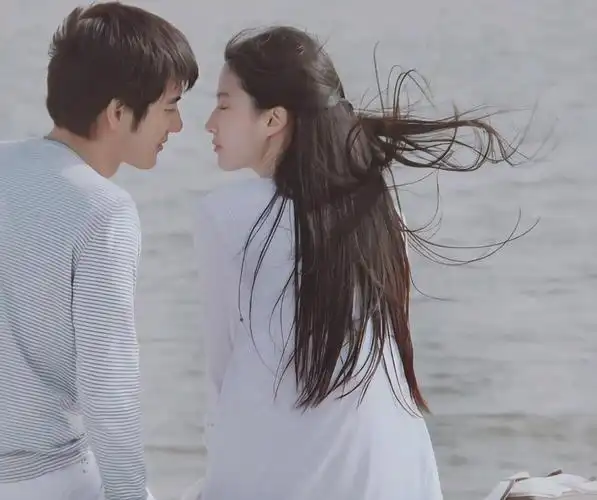 王力宏和刘亦菲其实还挺有cp感的,《恋爱通告》宣.