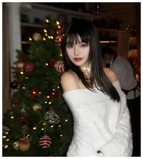 汪峰大女儿近照曝光网友大为惊叹形象大变直呼认不出