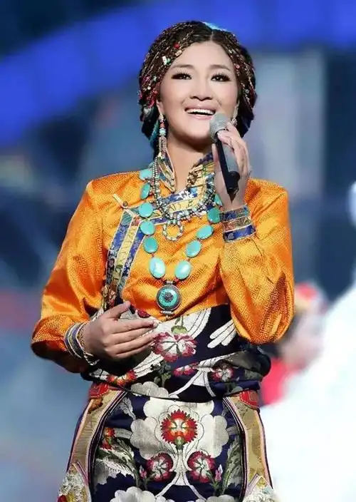 降央卓玛十大爆棚金曲伴随您步入新春