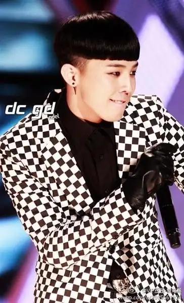 求 权志龙锅盖头发型的图片