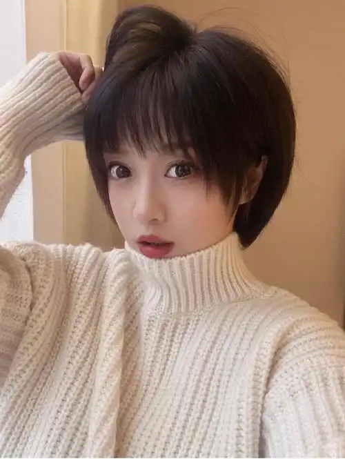 气质型短发适合圆脸女生
气质型短发适合圆脸女生
韩式超短发可甜