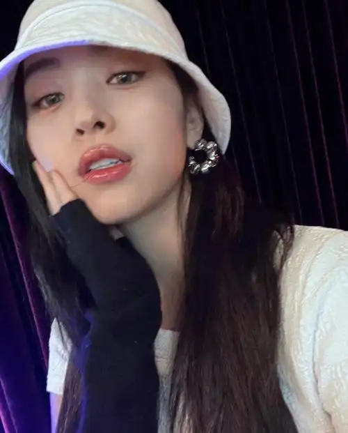 ins  #头像  #itzy  #申留真  爱死了,好帅