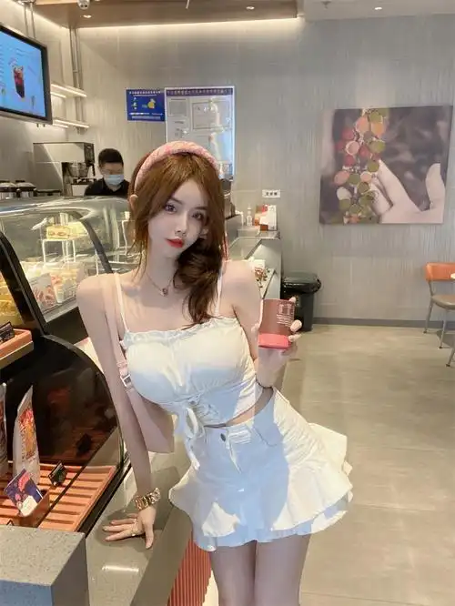 网红直播衣服女主播服装上镜性感木耳耳边绑带背心吊带