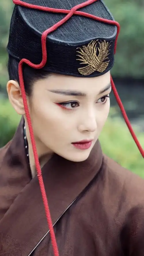 张馨予美貌与智慧(张馨予东方不败剧照霸气侧漏)(4)