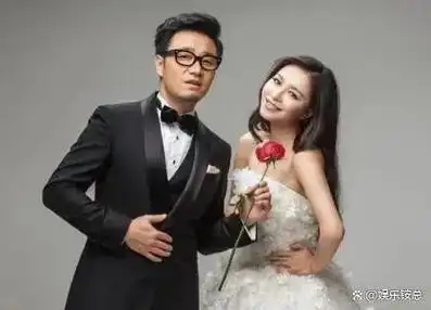 看完0713和他们亲自挑选的老婆就明白哥们中年爆火原来是因为这