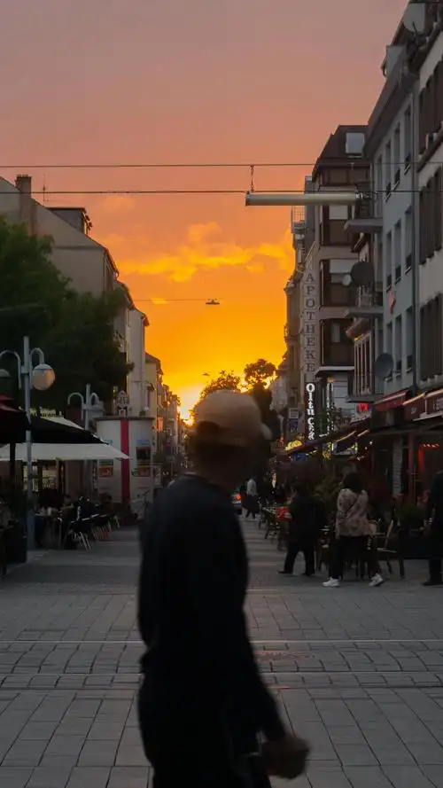 秋日黄昏唯美街景