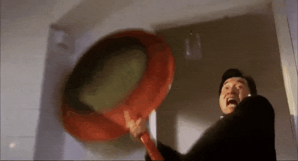 平底锅:当时我害怕极了,一群子弹呼啸而来