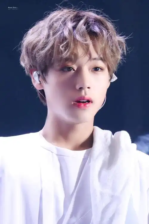 卷发朴志训就是洋娃娃本娃吧(多图流量慎入)