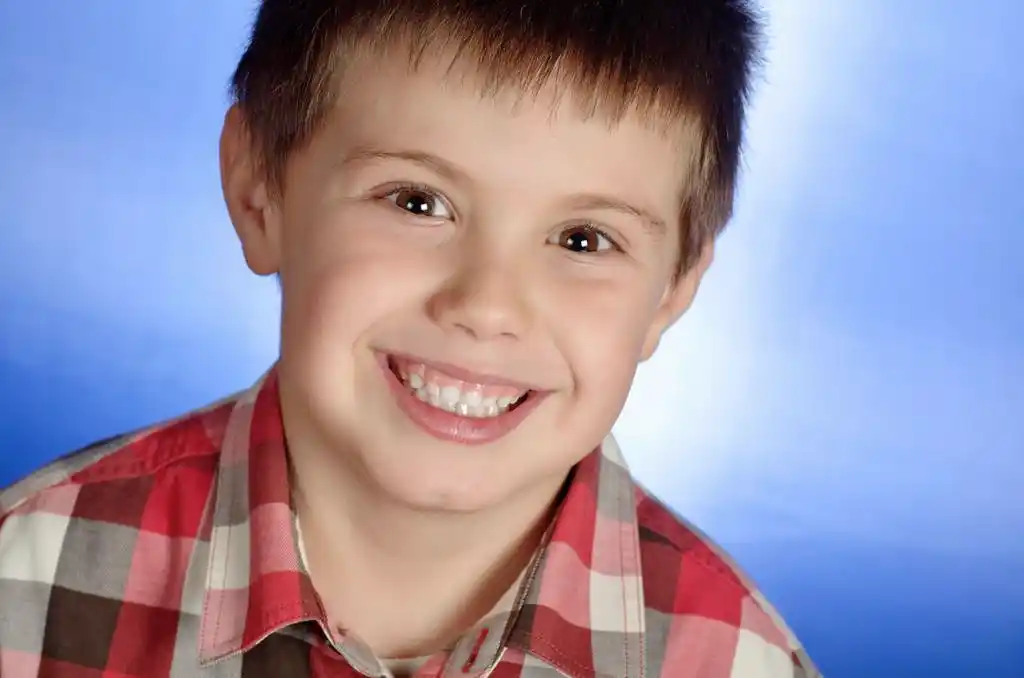 快乐的孩子,快乐和微笑儿童图片