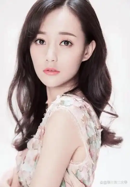 李一桐是赵丽颖的替身吗?到底是谁传的谣言呢