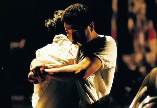 胡军回应网友嗑军烨cp