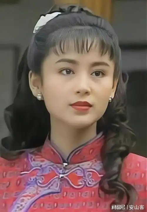 一方水土养一方人,陈红从小就是人见人夸的美人胚子,出身高干家庭